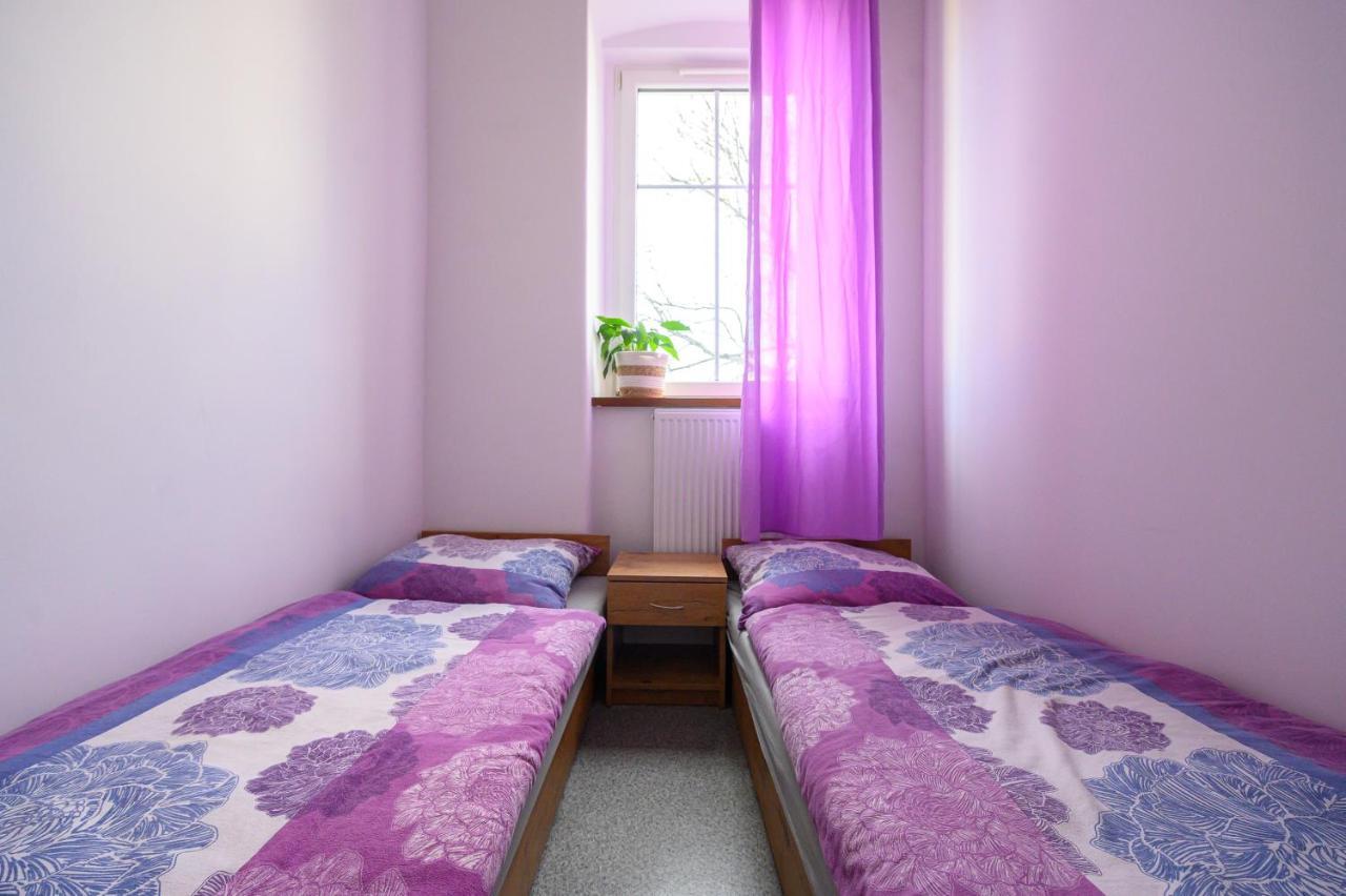 Hostel Mru