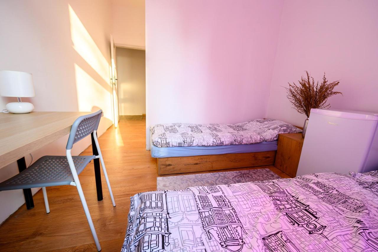 Mru Hostel *